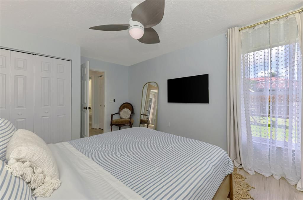 Activo con contrato: $649,000 (4 camas, 3 baños, 2368 Pies cuadrados)