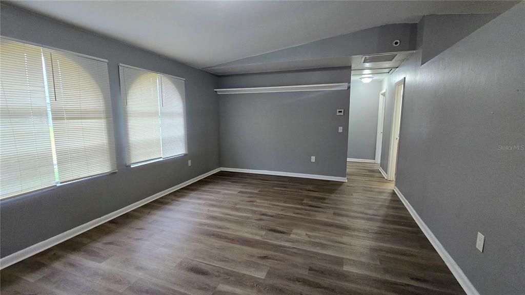 For Sale: $179,900 (3 beds, 2 baths, 1564 Square Feet)
