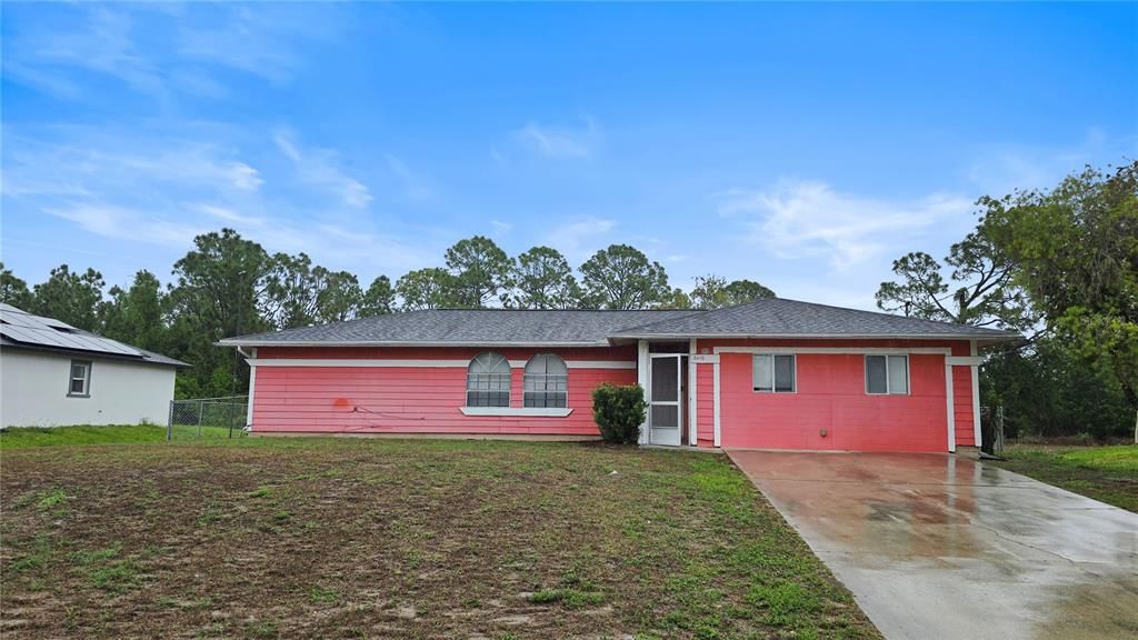 For Sale: $179,900 (3 beds, 2 baths, 1564 Square Feet)