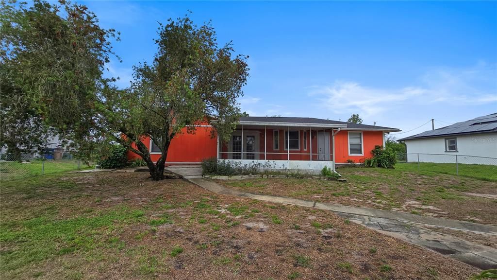 For Sale: $179,900 (3 beds, 2 baths, 1564 Square Feet)