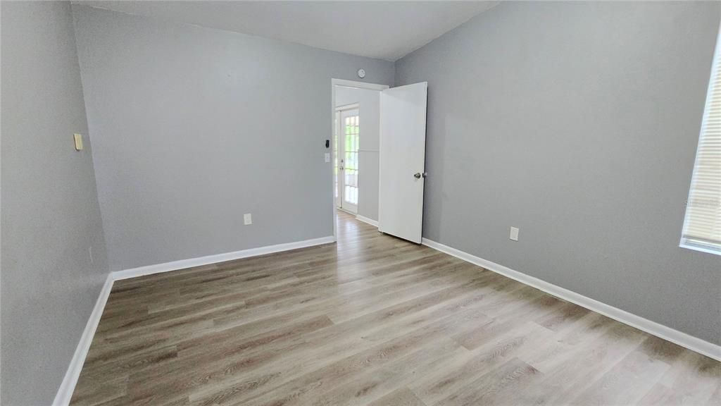 For Sale: $179,900 (3 beds, 2 baths, 1564 Square Feet)