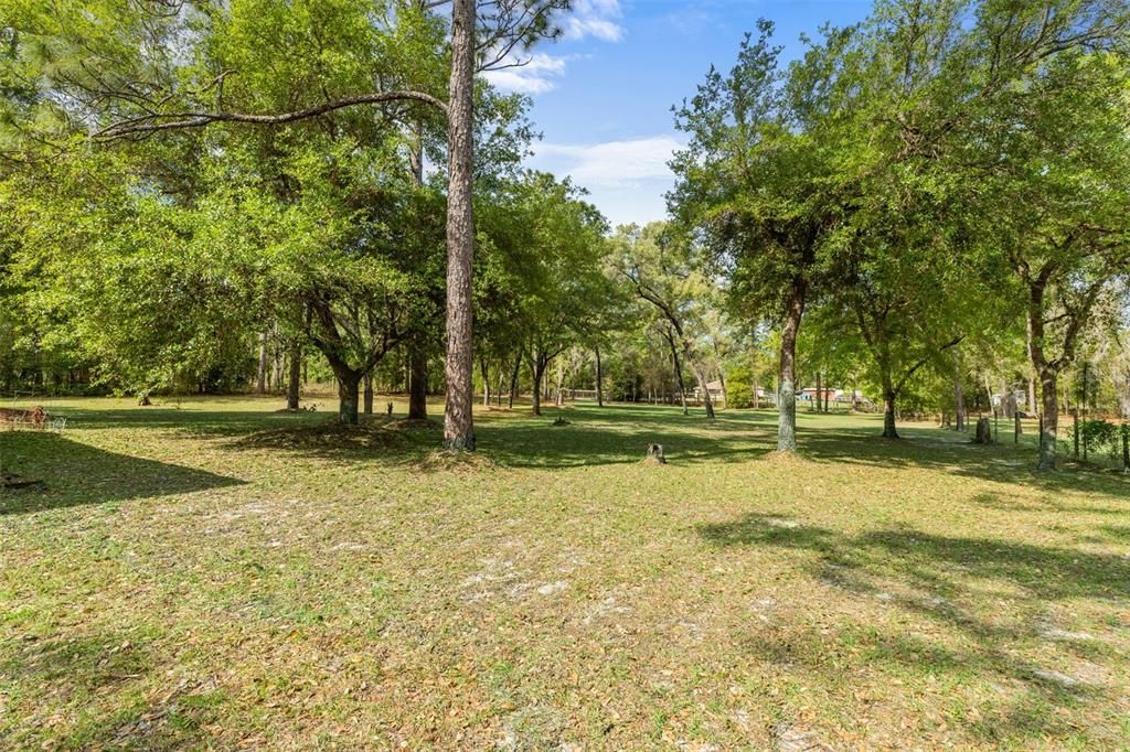 Active With Contract: $189,000 (2 beds, 1 baths, 1019 Square Feet)