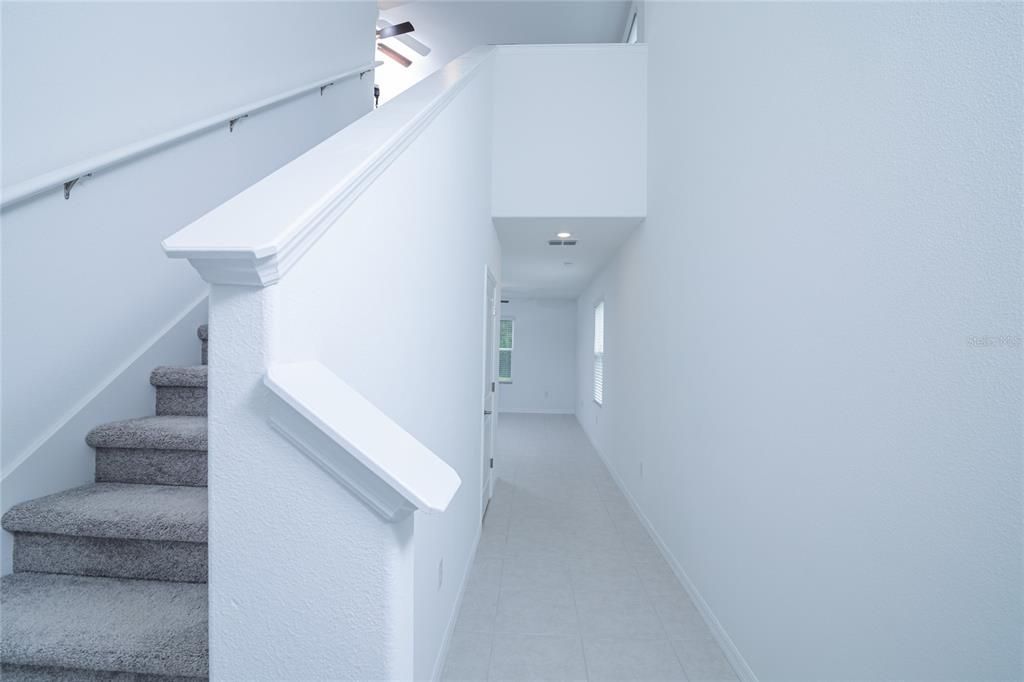 На продажу: $319,990 (4 спален, 2 ванн, 2016 Квадратных фут)