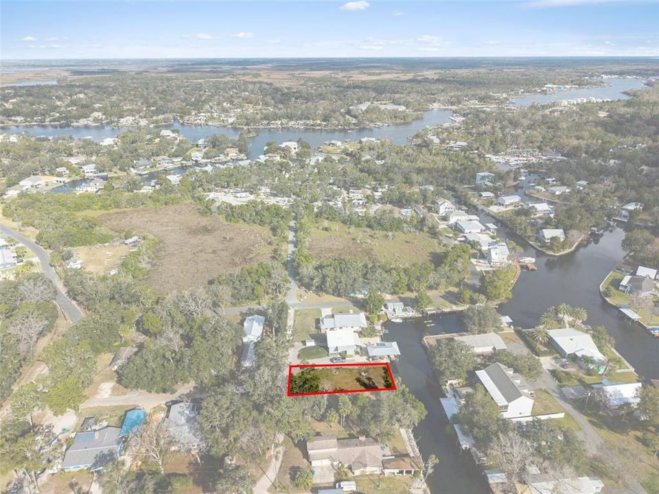 En Venta: $300,000 (0.18 acres)