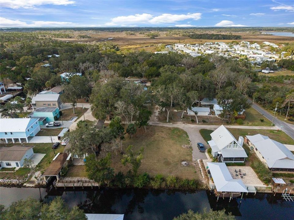 En Venta: $300,000 (0.18 acres)