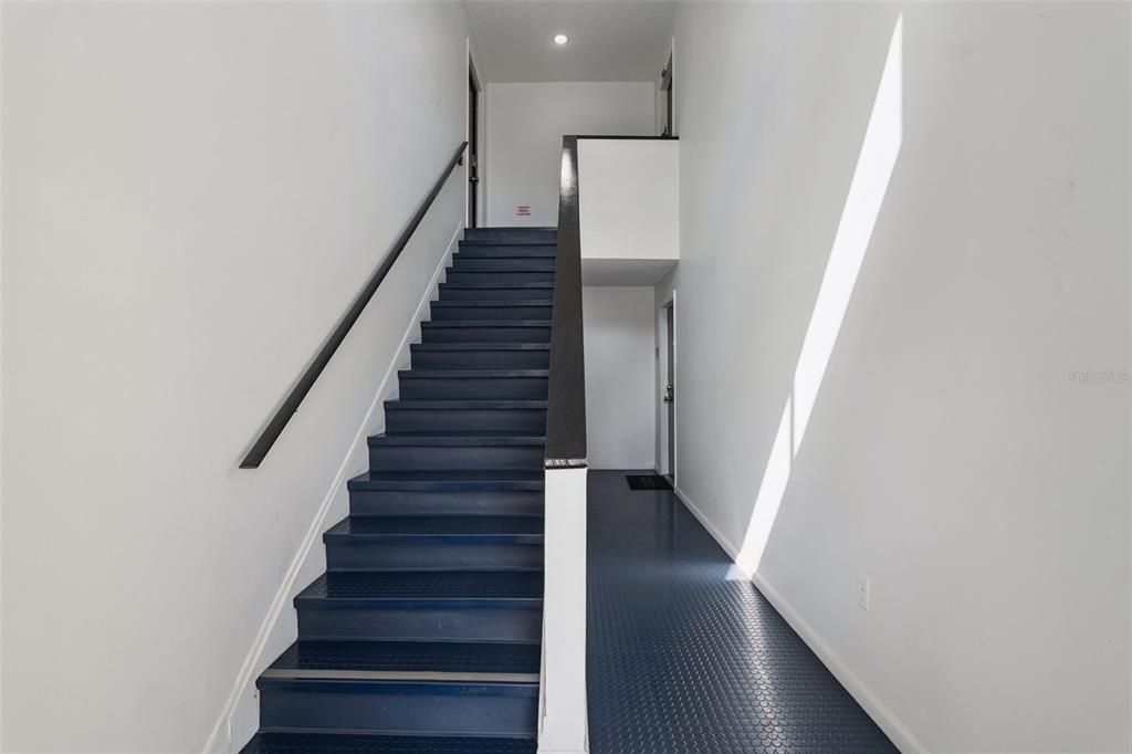 Activo con contrato: $150,000 (2 camas, 1 baños, 965 Pies cuadrados)
