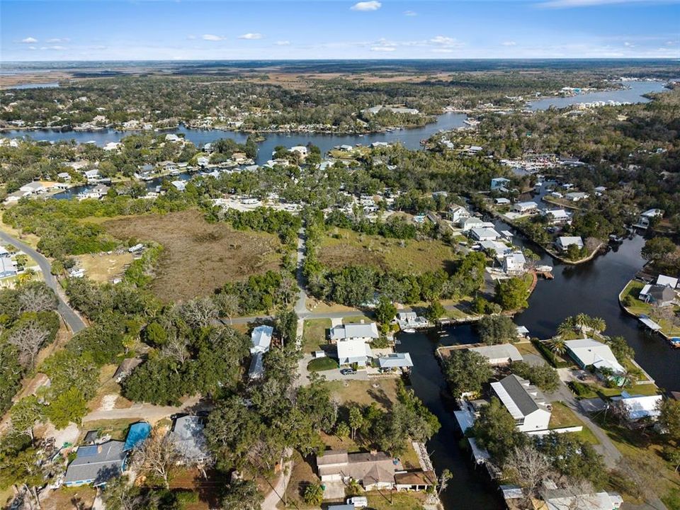 En Venta: $300,000 (0.19 acres)