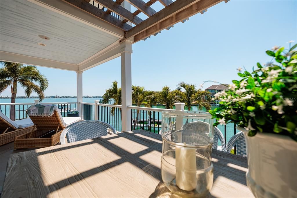 For Sale: $5,299,000 (5 beds, 5 baths, 4641 Square Feet)