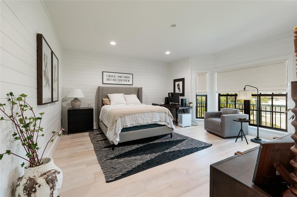 For Sale: $5,299,000 (5 beds, 5 baths, 4641 Square Feet)