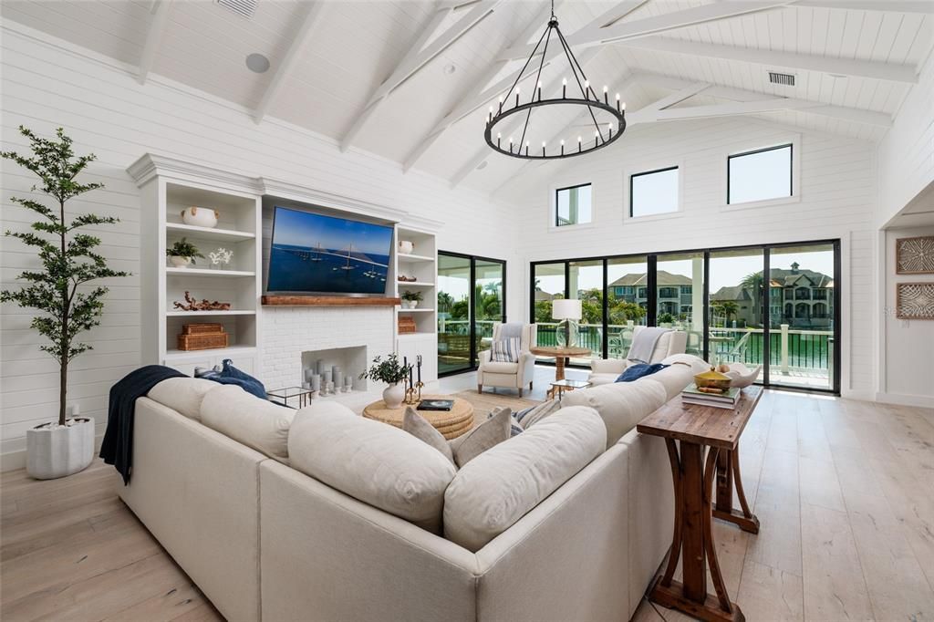 For Sale: $5,299,000 (5 beds, 5 baths, 4641 Square Feet)