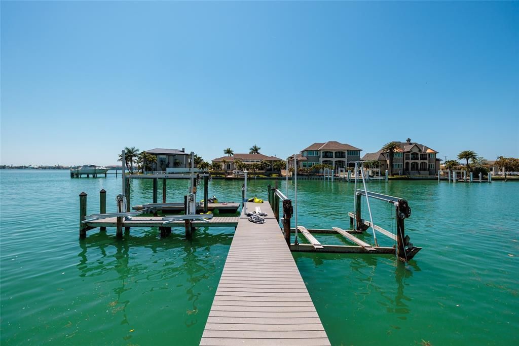 For Sale: $5,299,000 (5 beds, 5 baths, 4641 Square Feet)