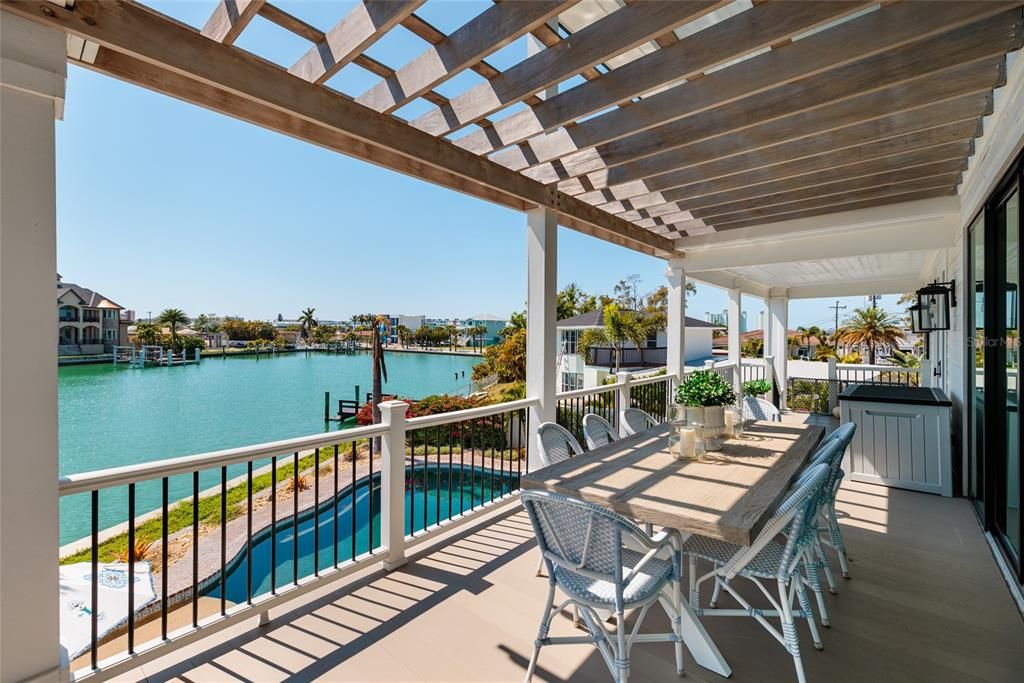 For Sale: $5,299,000 (5 beds, 5 baths, 4641 Square Feet)