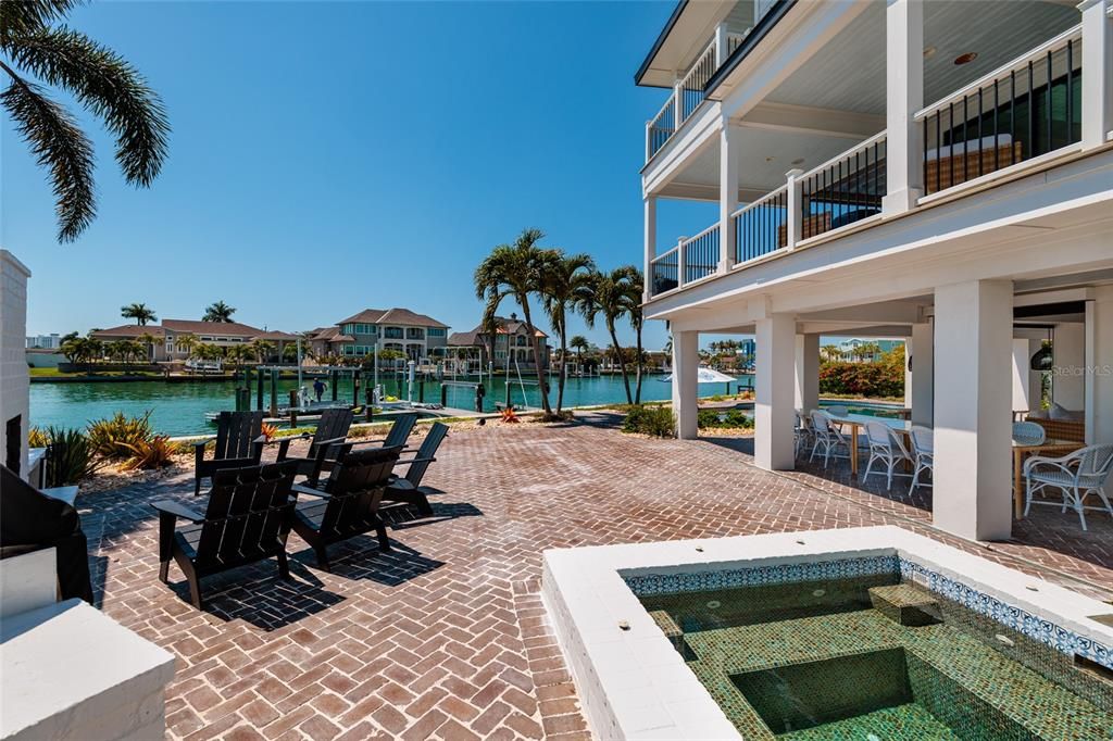 For Sale: $5,299,000 (5 beds, 5 baths, 4641 Square Feet)