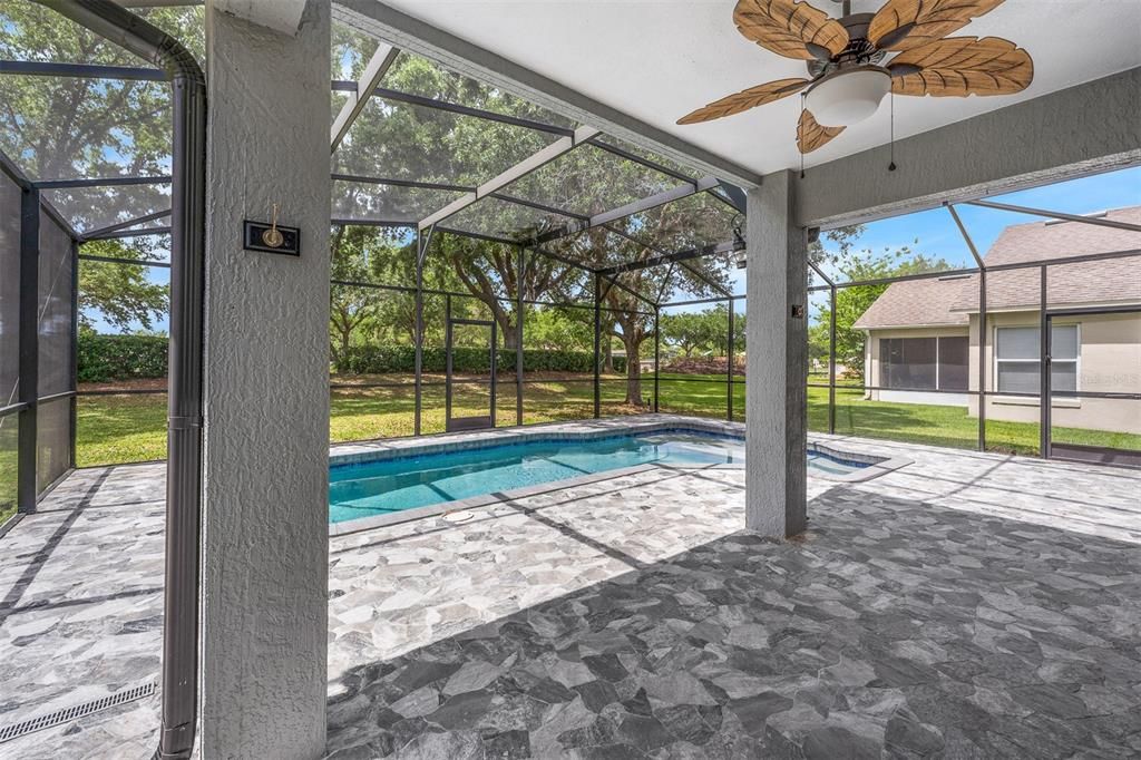 Activo con contrato: $494,900 (4 camas, 2 baños, 1828 Pies cuadrados)