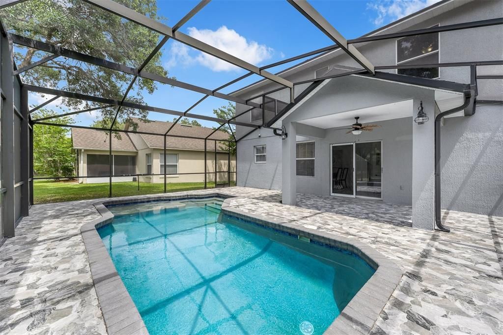 Activo con contrato: $494,900 (4 camas, 2 baños, 1828 Pies cuadrados)
