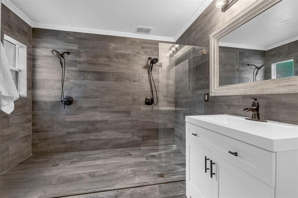 Activo con contrato: $494,900 (4 camas, 2 baños, 1828 Pies cuadrados)