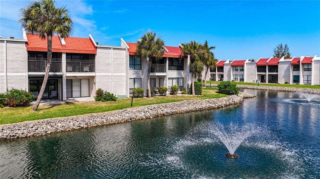 For Sale: $585,000 (2 beds, 2 baths, 1080 Square Feet)