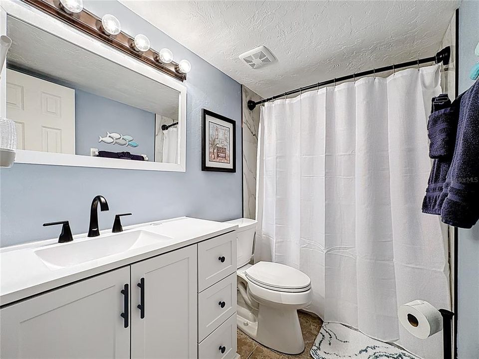 For Sale: $585,000 (2 beds, 2 baths, 1080 Square Feet)