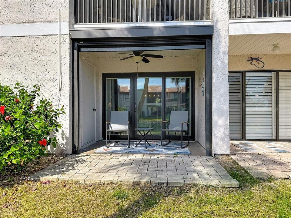 For Sale: $585,000 (2 beds, 2 baths, 1080 Square Feet)
