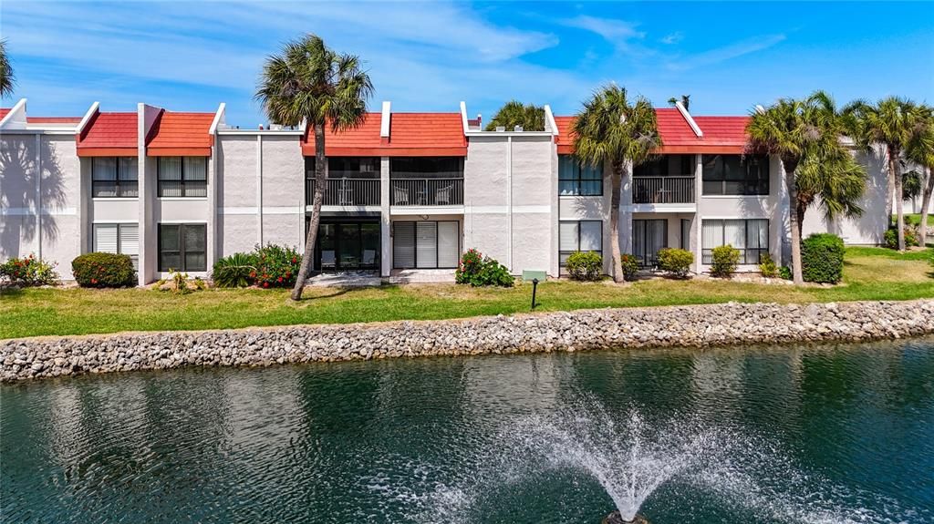 For Sale: $585,000 (2 beds, 2 baths, 1080 Square Feet)