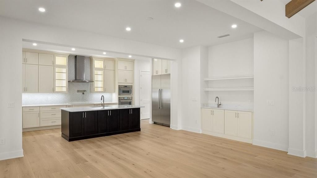 En Venta: $2,199,900 (4 camas, 4 baños, 3723 Pies cuadrados)