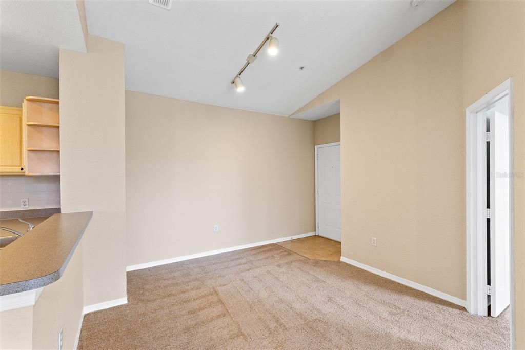 En Venta: $197,500 (2 camas, 2 baños, 1048 Pies cuadrados)