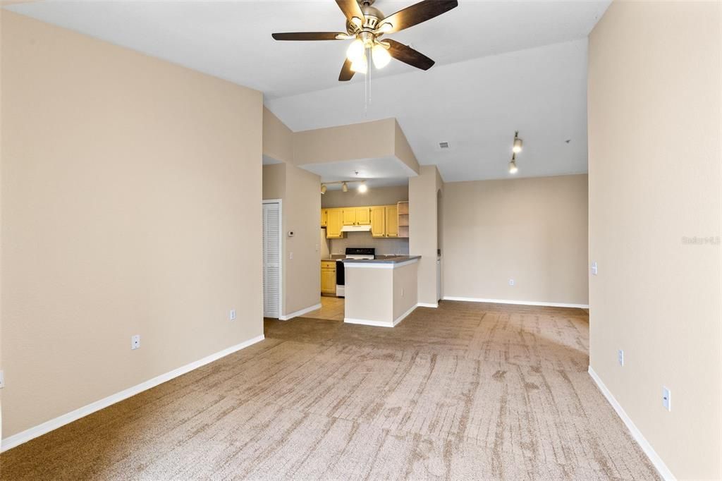 En Venta: $197,500 (2 camas, 2 baños, 1048 Pies cuadrados)