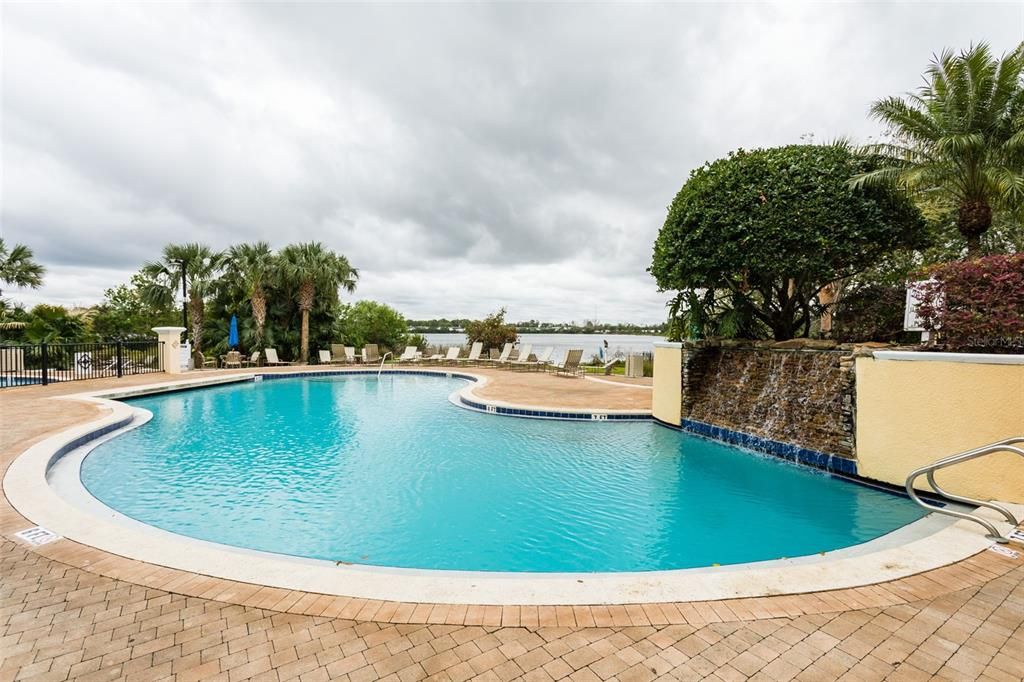 En Venta: $197,500 (2 camas, 2 baños, 1048 Pies cuadrados)