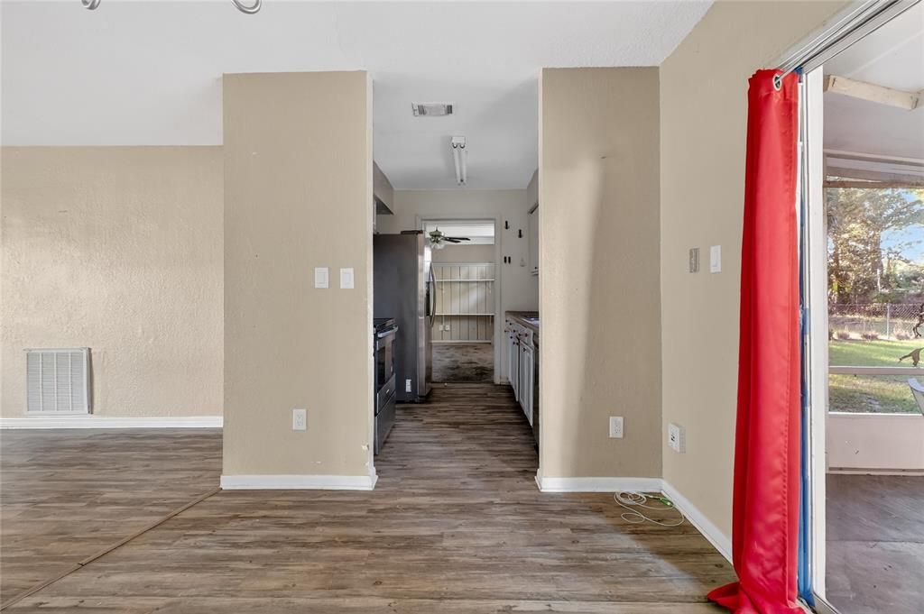 En Venta: $285,000 (3 camas, 2 baños, 1283 Pies cuadrados)