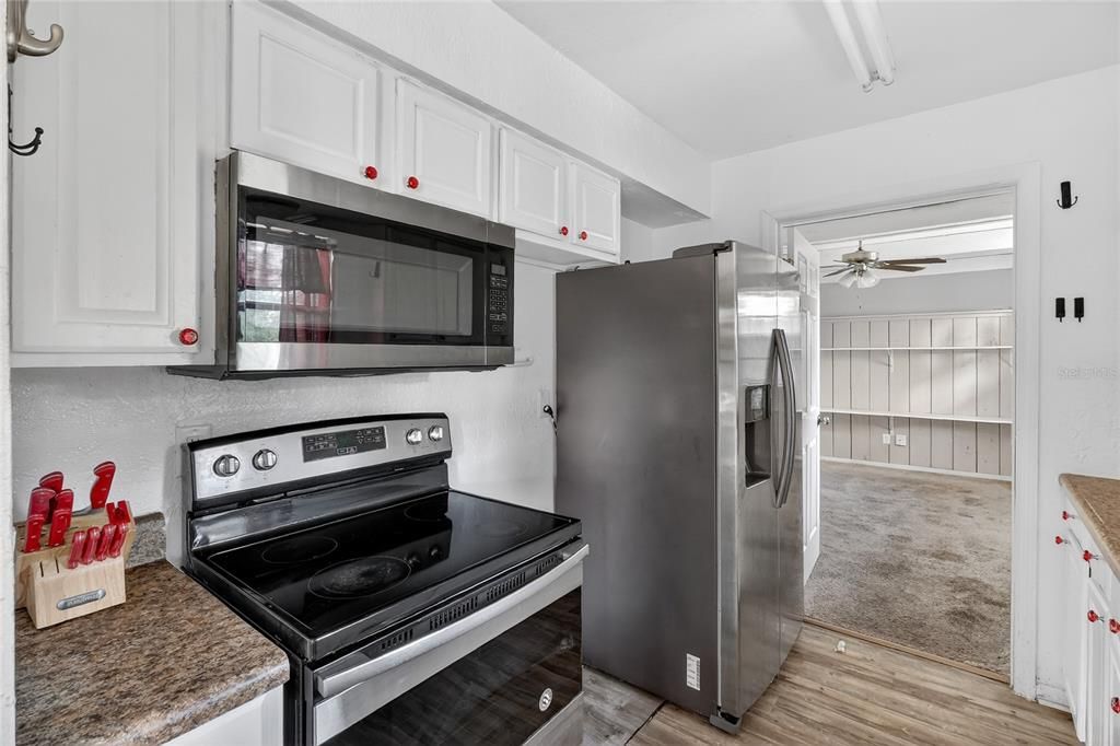 En Venta: $285,000 (3 camas, 2 baños, 1283 Pies cuadrados)