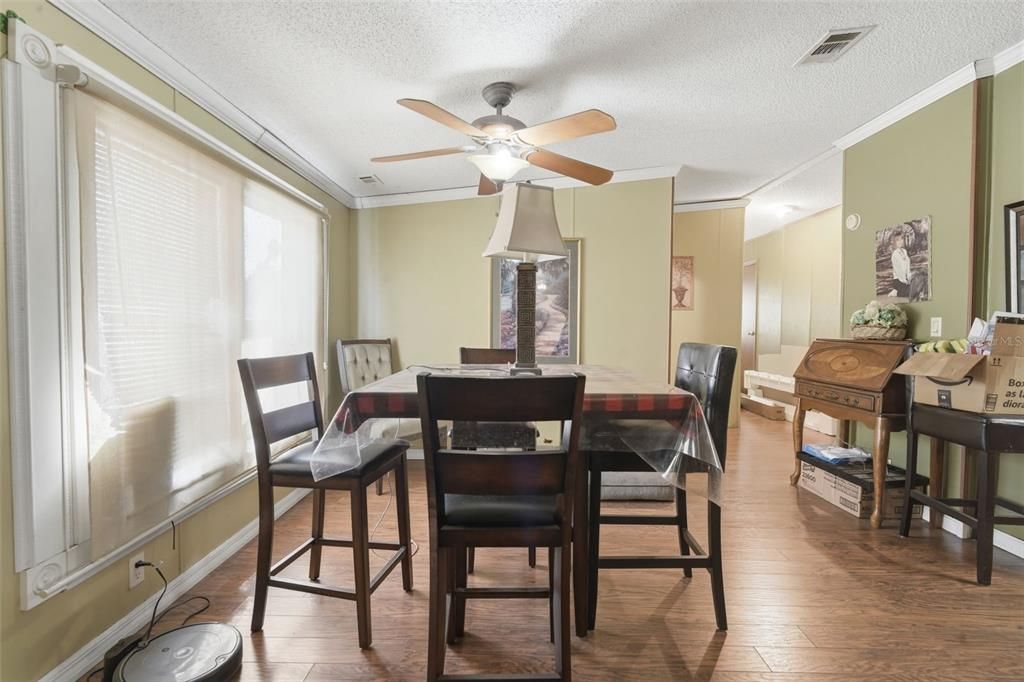 Activo con contrato: $280,000 (3 camas, 2 baños, 1485 Pies cuadrados)