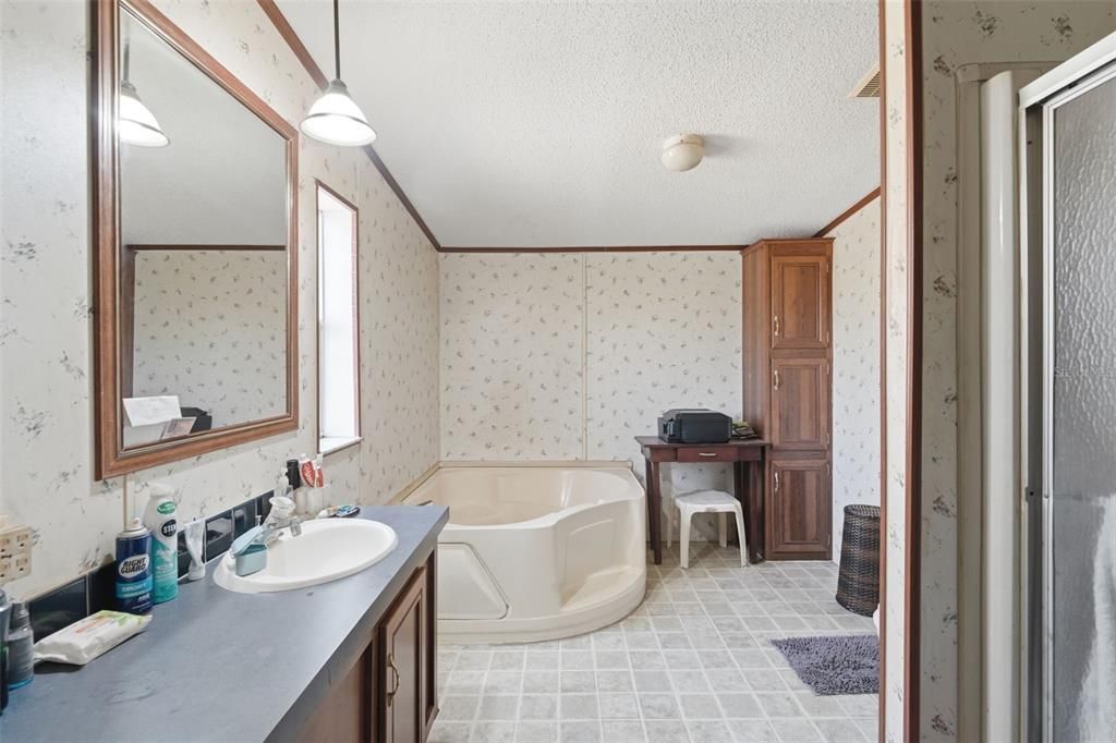 Activo con contrato: $280,000 (3 camas, 2 baños, 1485 Pies cuadrados)
