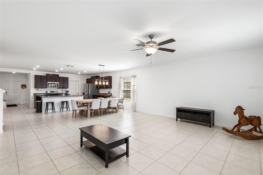 For Sale: $429,000 (5 beds, 3 baths, 3255 Square Feet)