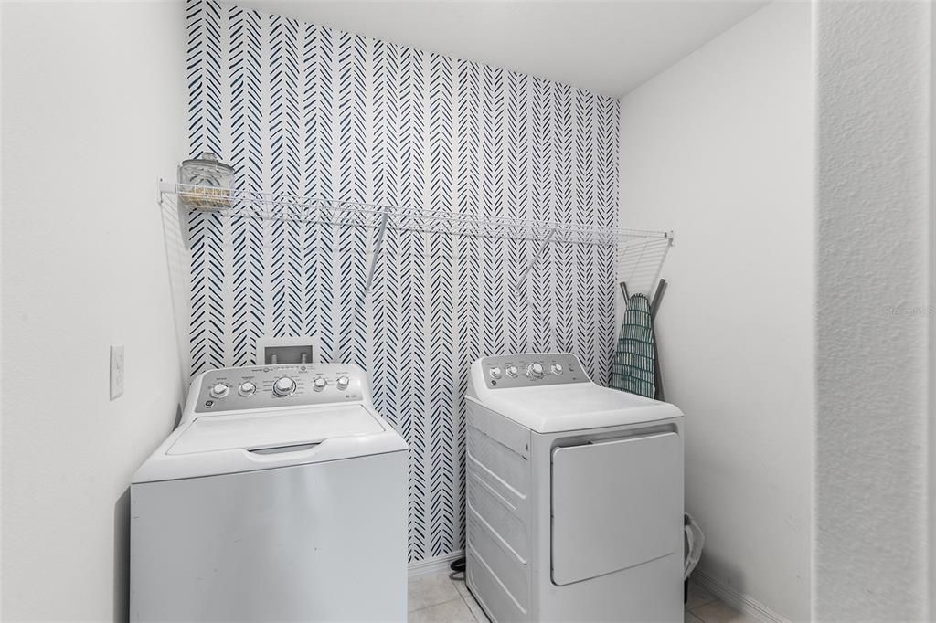 For Sale: $429,000 (5 beds, 3 baths, 3255 Square Feet)