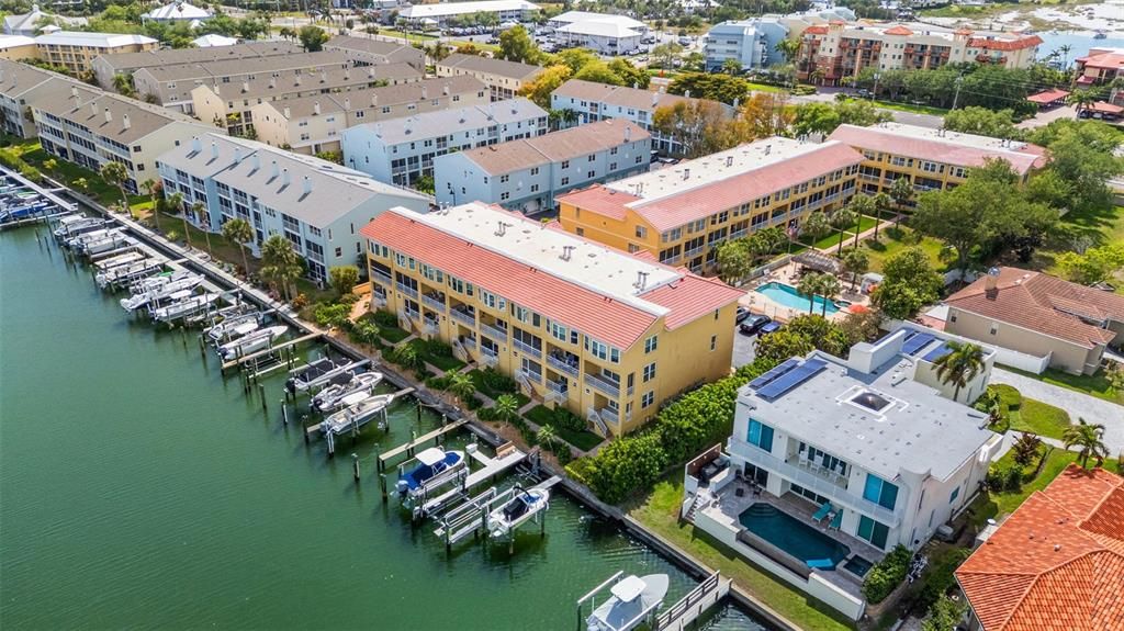 На продажу: $995,000 (3 спален, 3 ванн, 2215 Квадратных фут)