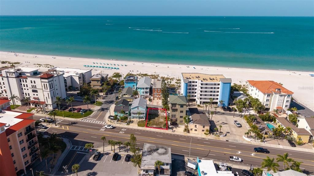 En Venta: $650,000 (0.08 acres)