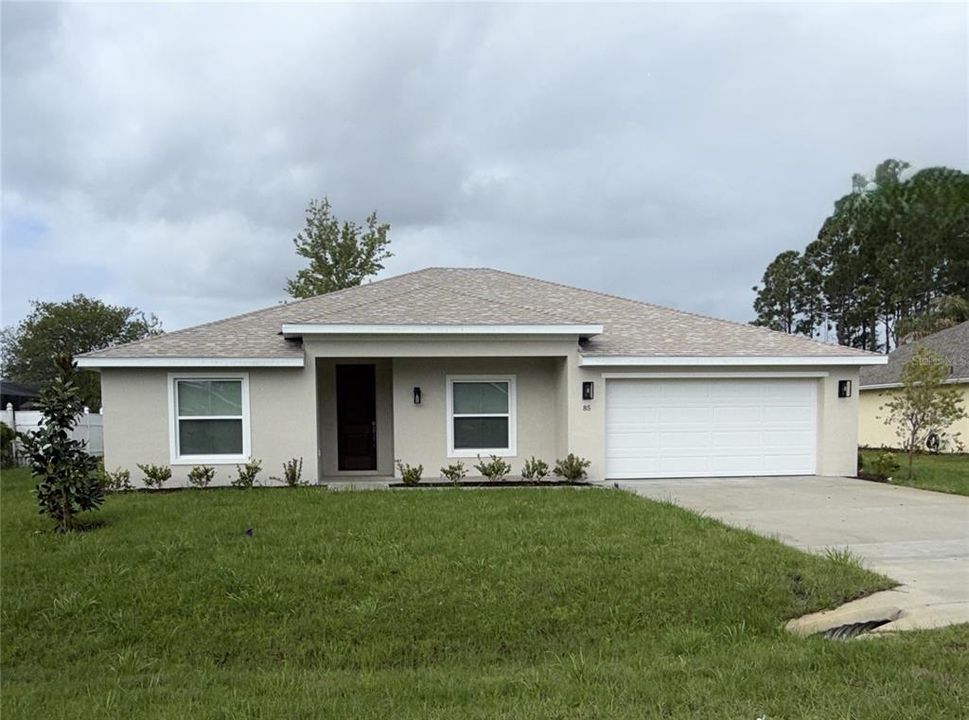 For Rent: $2,100 (3 beds, 2 baths, 1716 Square Feet)