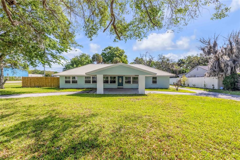 For Sale: $239,000 (3 beds, 2 baths, 1560 Square Feet)