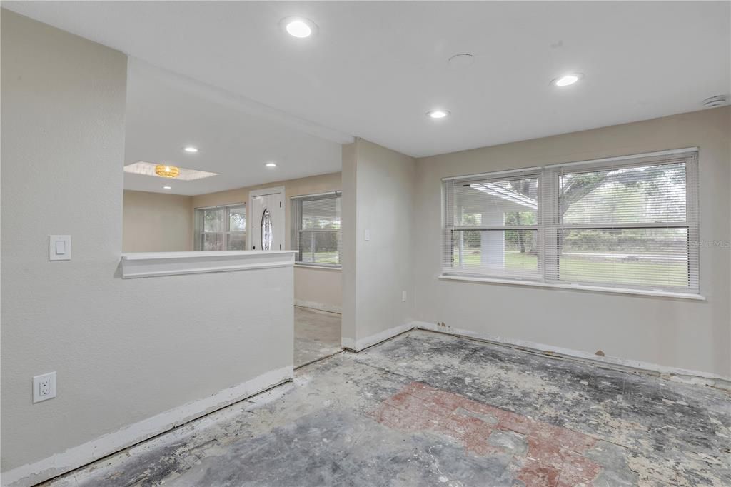 For Sale: $239,000 (3 beds, 2 baths, 1560 Square Feet)