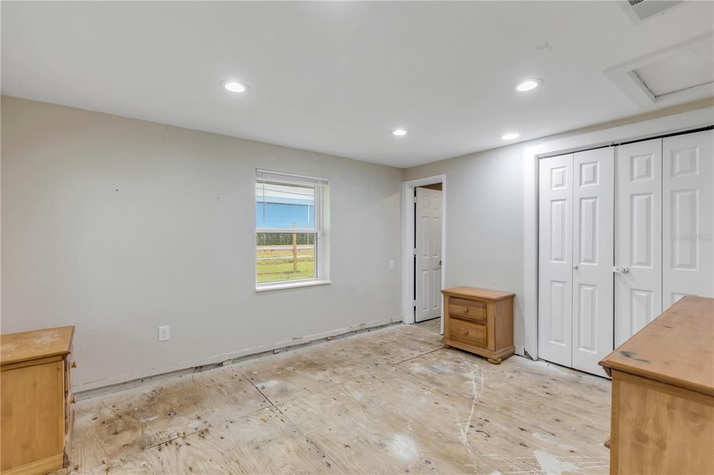 For Sale: $239,000 (3 beds, 2 baths, 1560 Square Feet)