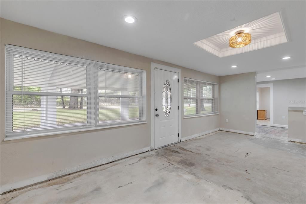 For Sale: $239,000 (3 beds, 2 baths, 1560 Square Feet)