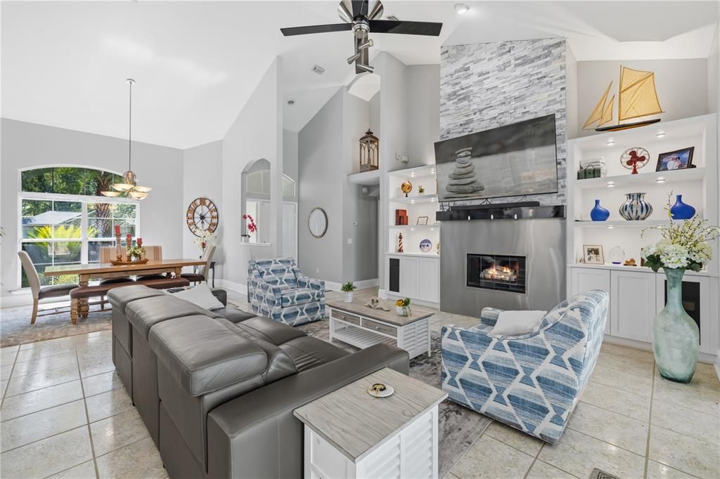 Activo con contrato: $635,000 (4 camas, 3 baños, 2273 Pies cuadrados)