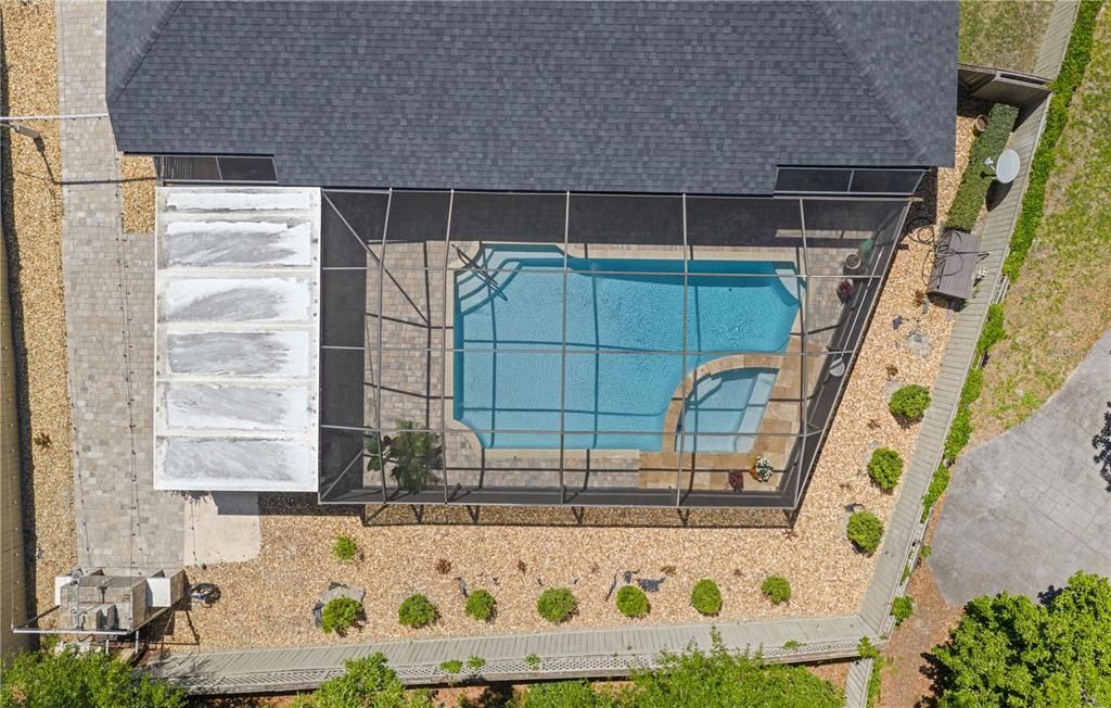 Activo con contrato: $635,000 (4 camas, 3 baños, 2273 Pies cuadrados)