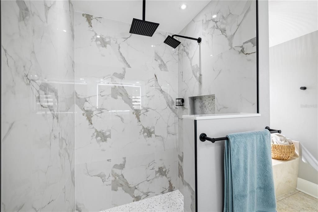 Activo con contrato: $635,000 (4 camas, 3 baños, 2273 Pies cuadrados)