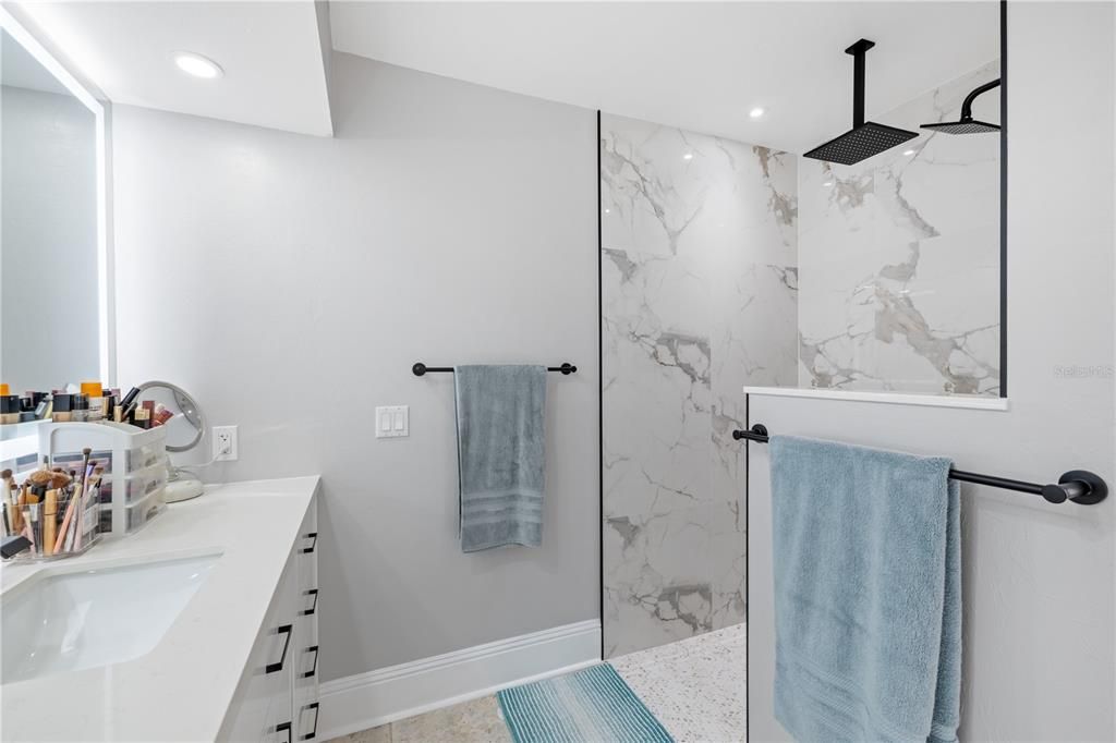 Activo con contrato: $635,000 (4 camas, 3 baños, 2273 Pies cuadrados)
