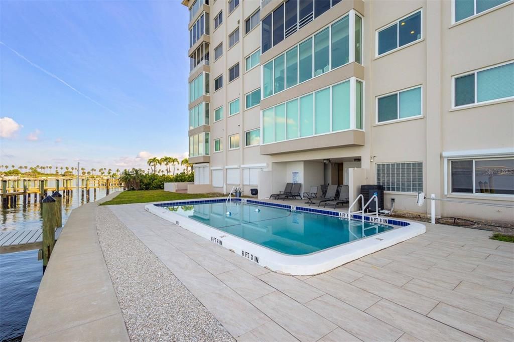 For Sale: $1,350,000 (2 beds, 2 baths, 1760 Square Feet)