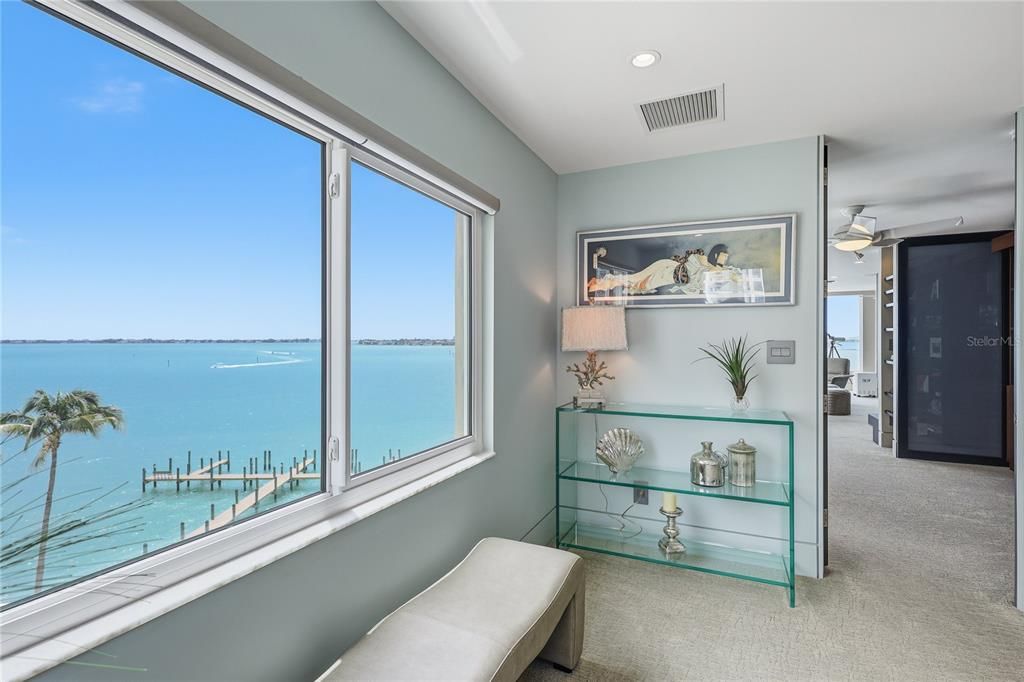 For Sale: $1,350,000 (2 beds, 2 baths, 1760 Square Feet)
