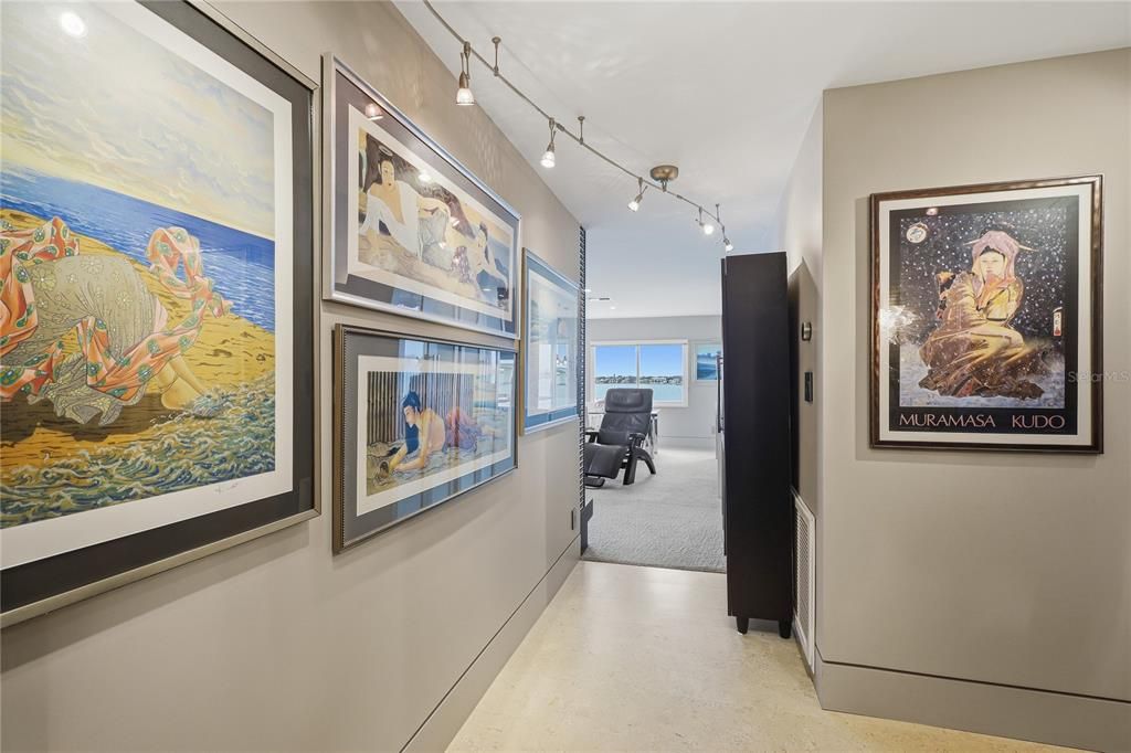 For Sale: $1,350,000 (2 beds, 2 baths, 1760 Square Feet)