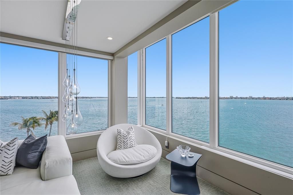 For Sale: $1,350,000 (2 beds, 2 baths, 1760 Square Feet)