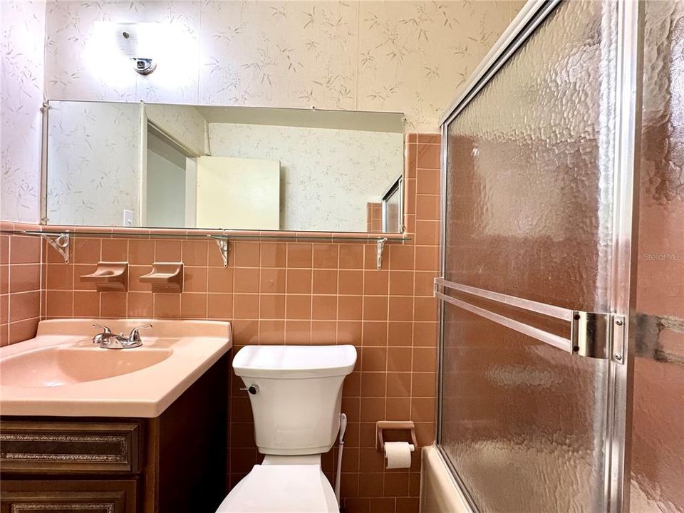 В аренду: $2,099 (3 спален, 2 ванн, 1370 Квадратных фут)